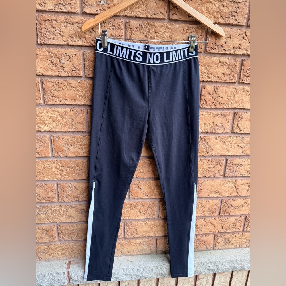 4/$25 •‎ Infinity Energy “No Limits” Work Out Leggings